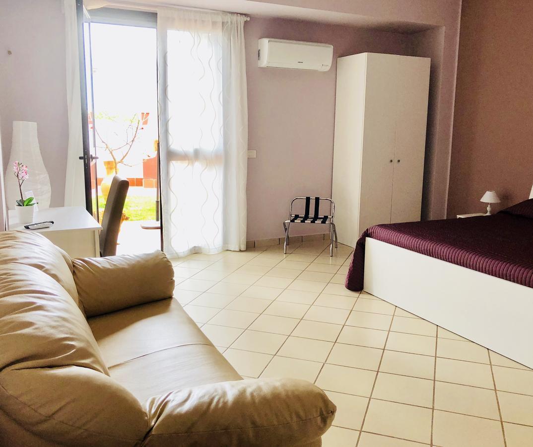 جيارديني ناكسوس Villa Valentino المظهر الخارجي الصورة